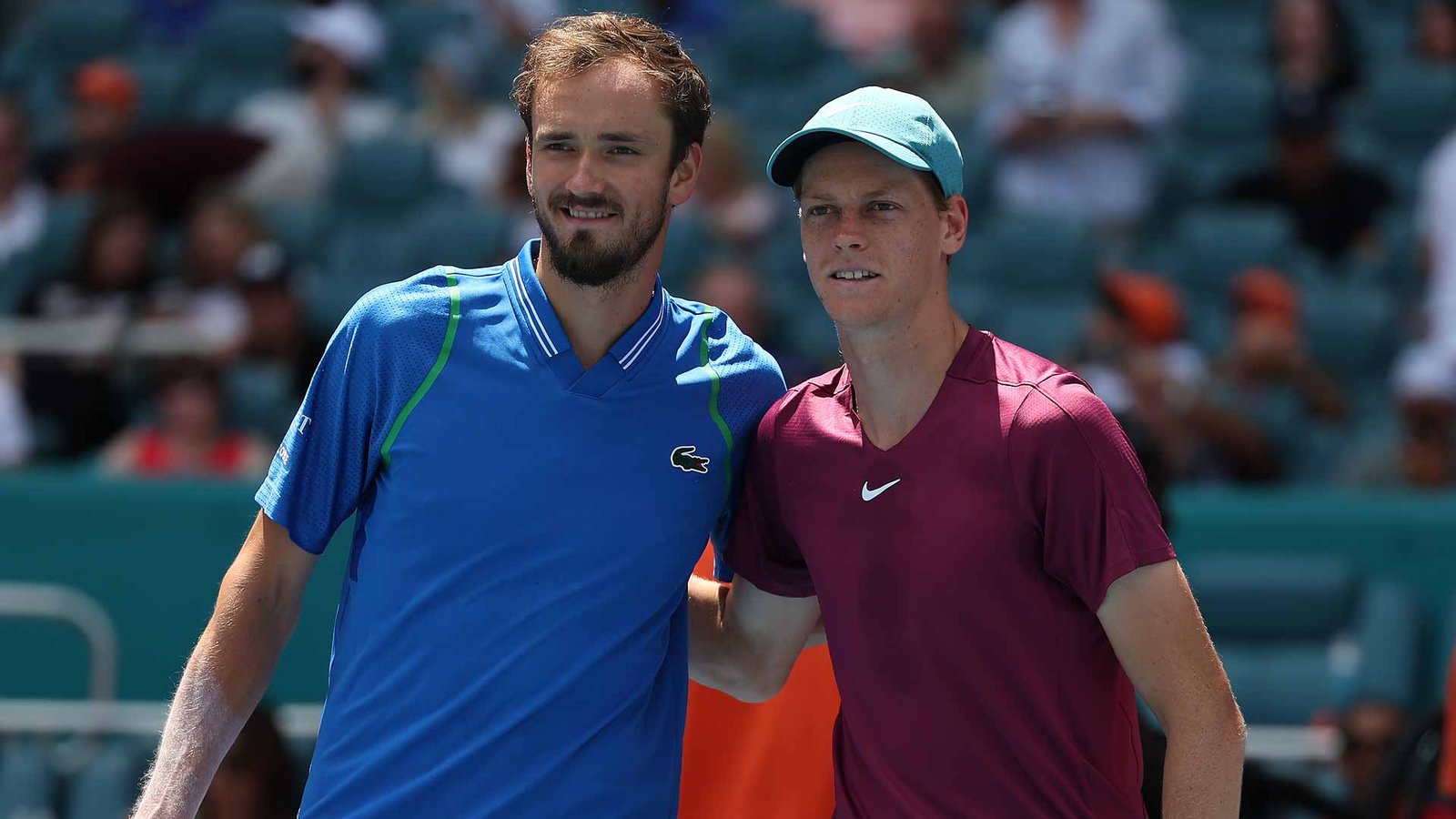 Sinner ou Medvedev? Quem avança à final do ATP Finals