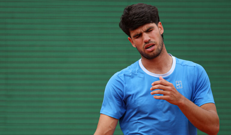 Lesão tira Carlos Alcaraz de Roland Garros e causa prejuízo histórico no ranking