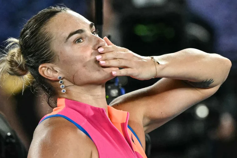 Aryna Sabalenka defende raquetes quebradas e relembra rejeição no tênis