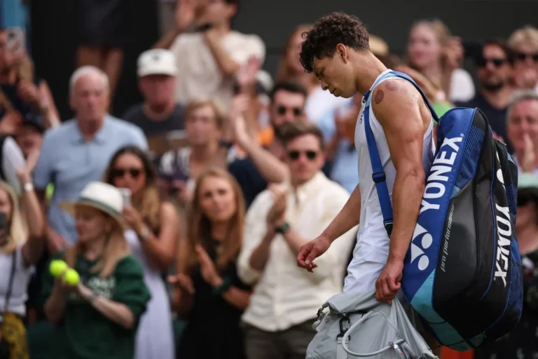 Ben Shelton leva virada incrível no 5º set e cai na estreia de Wimbledon