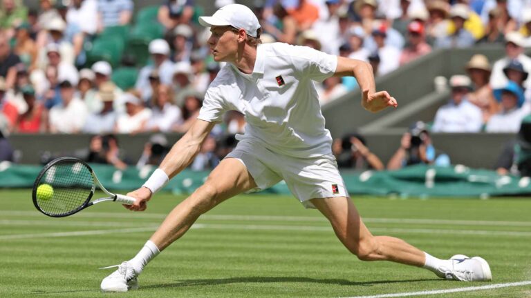 De olho em Wimbledon: Jannik Sinner é confirmado no Giorgio Armani Tennis Classic